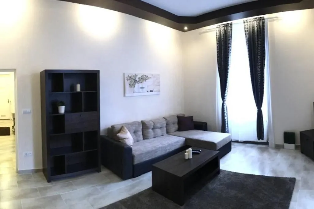 בודפשט Standard Apartment By Hi5 - Ruin Bar Distr. הונגריה
