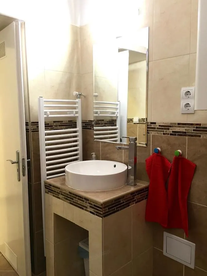 בודפשט Standard Apartment By Hi5 - Ruin Bar Distr. הונגריה